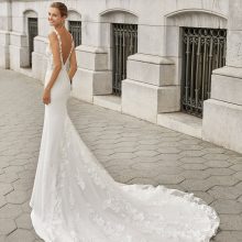 Robe de mariée FATIMA Luna Novias collection 2022: Boutique Paris