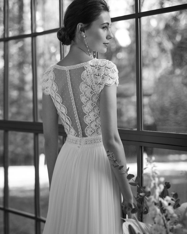 NICOLE Wedding Dress Aire Barcelona Collection 2024| Paris Boutique