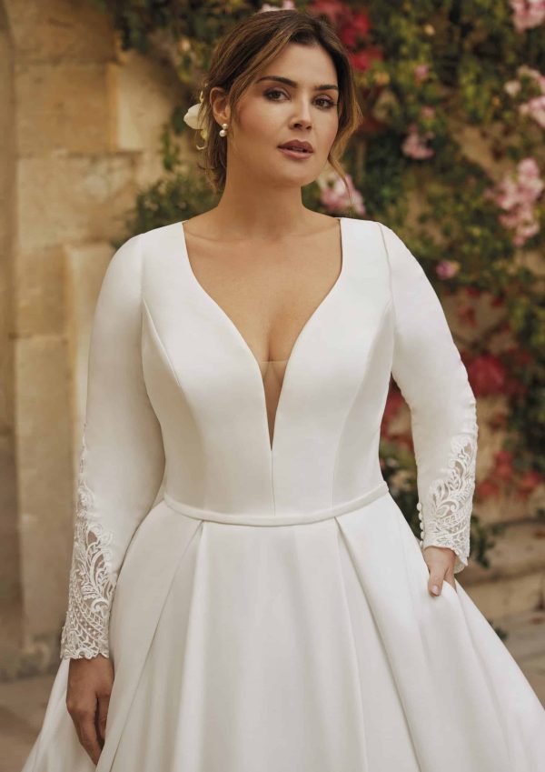 NOLANS Wedding Dress White one Collection 2024 Paris Boutique