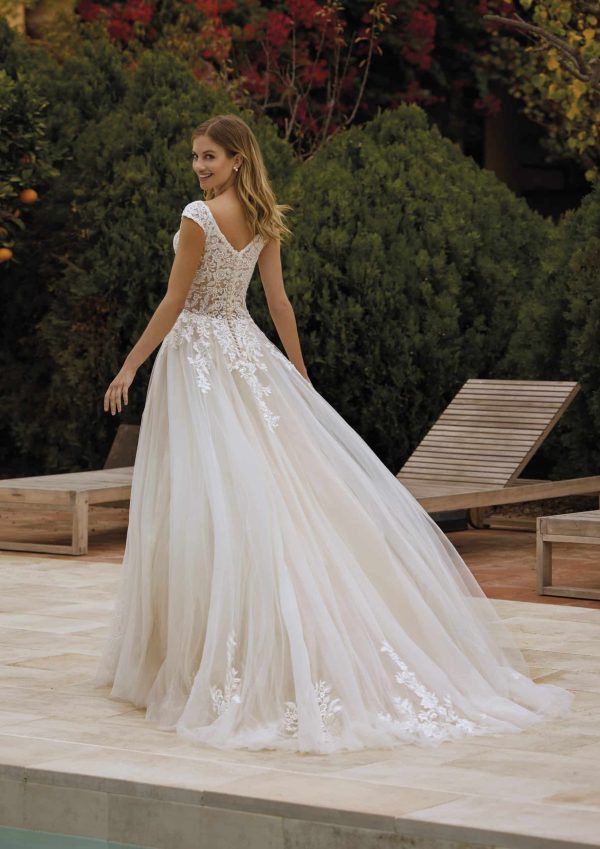 WOMACK Wedding Dress White one Collection 2024 Paris Boutique