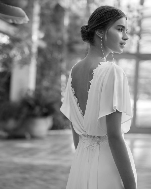 LALIA Wedding Dress Alma Novias collection 2024 Paris