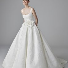 Robe de Mariée JULIAN Pronovias collection 2025| Paris